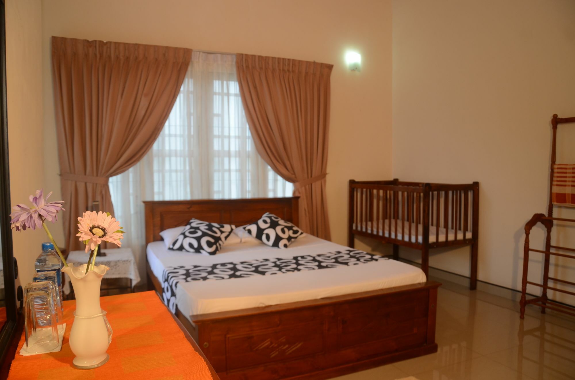 Hanthana Holiday Rooms Kandy Bagian luar foto